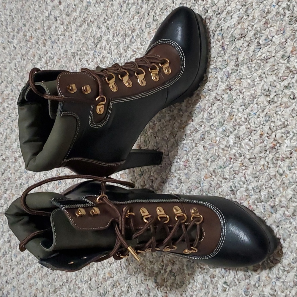 Shoedazzle Lug Sole Heeled Boots